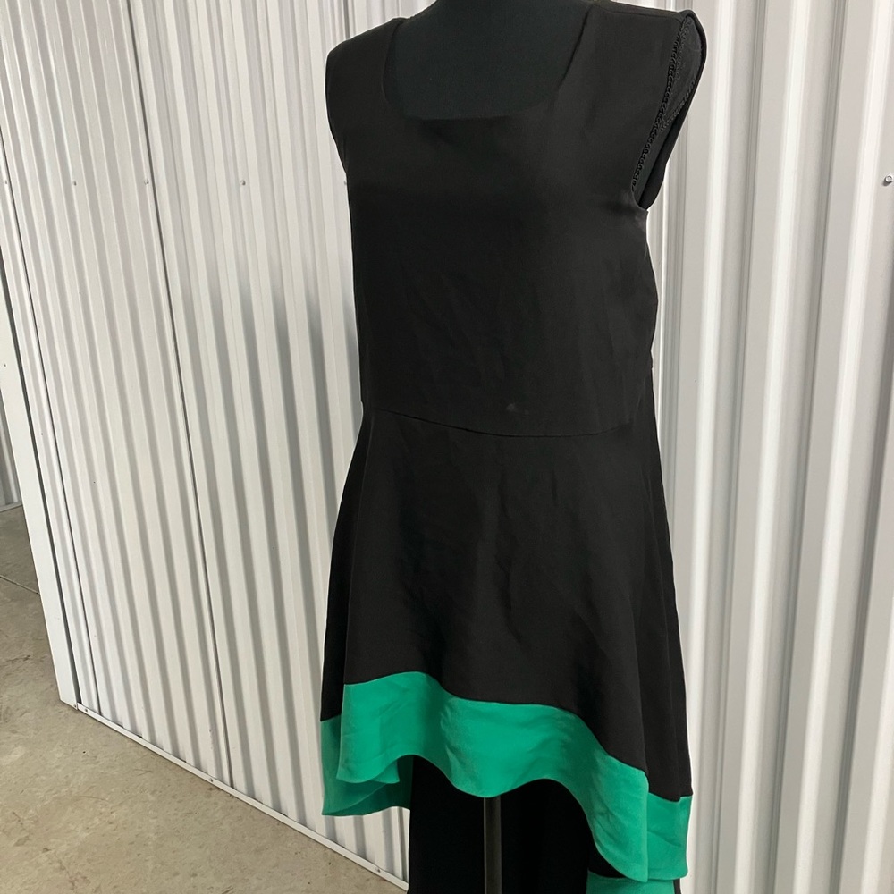 Green/black dress